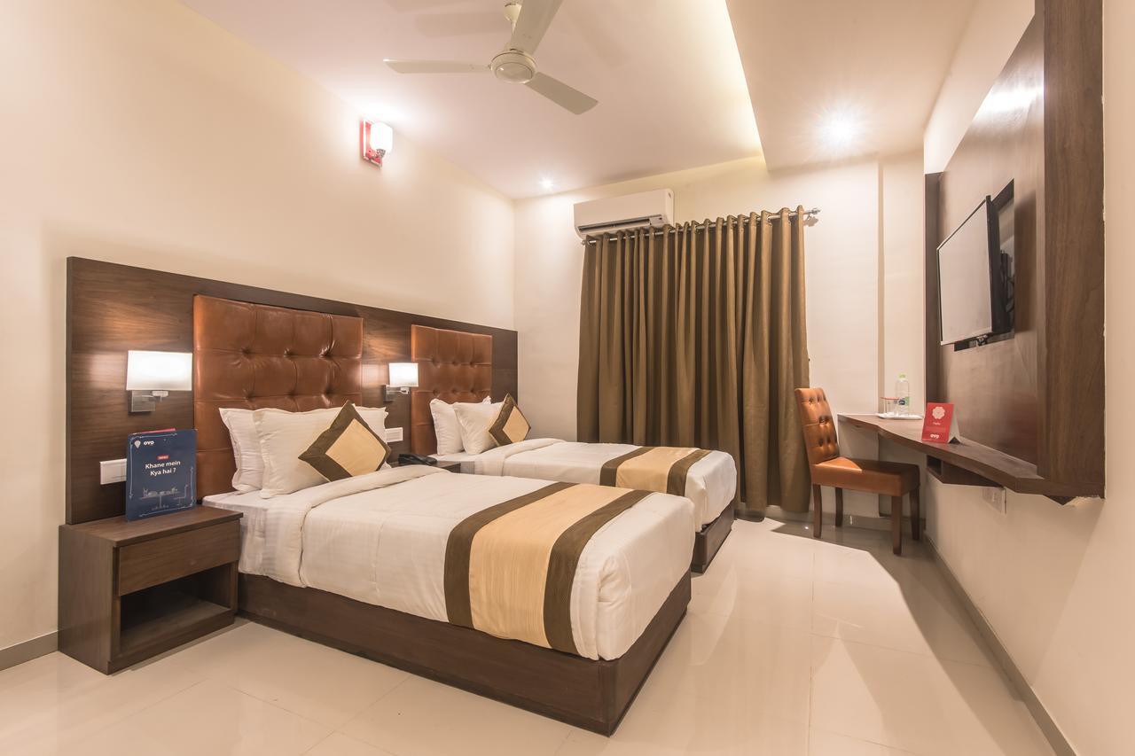 Oyo 9328 Empire Suite Navi Mumbai Exterior foto